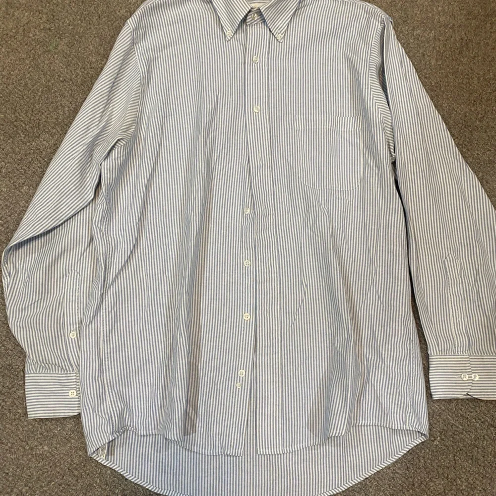 Van Heusen Striped Dress Shirt 16 1/2 34/35 - Picture 4 of 7
